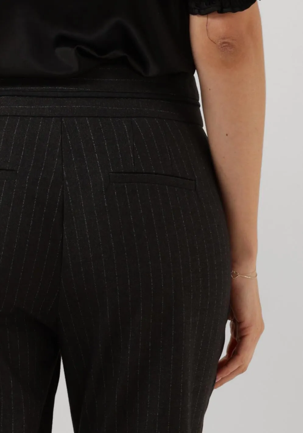 aaiko pantalon parene pinstripe vis 548 en noir