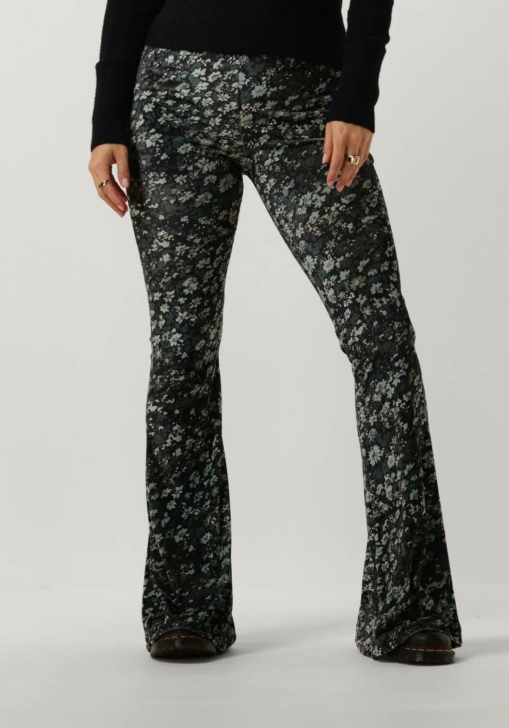 catwalk junkie pantalon évasé tr mary en vert