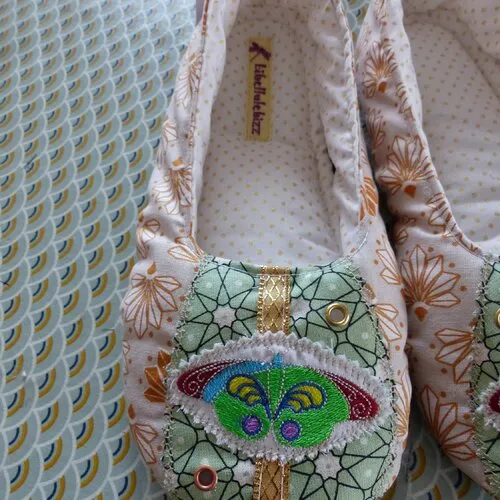 Chaussons femme  t38 tissu "papillon brodé"