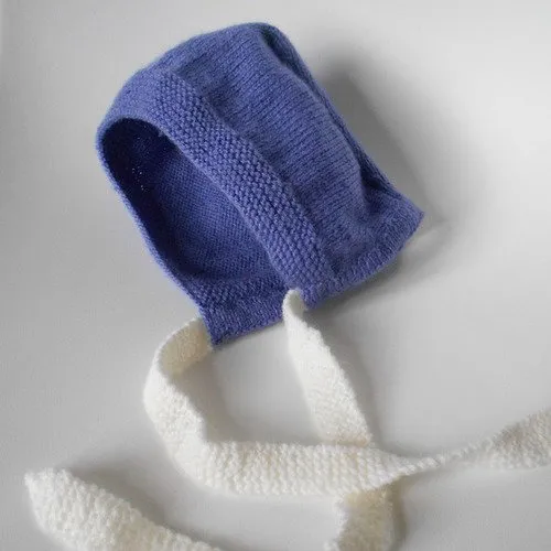 Ensemble bonnet  beguin et chaussons pour bébé