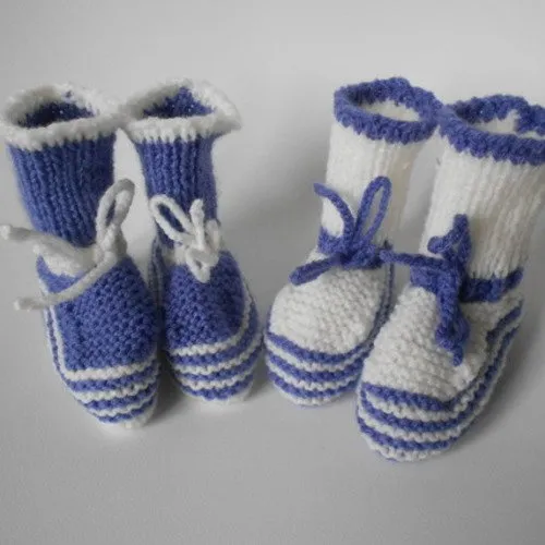 Ensemble bonnet  beguin et chaussons pour bébé