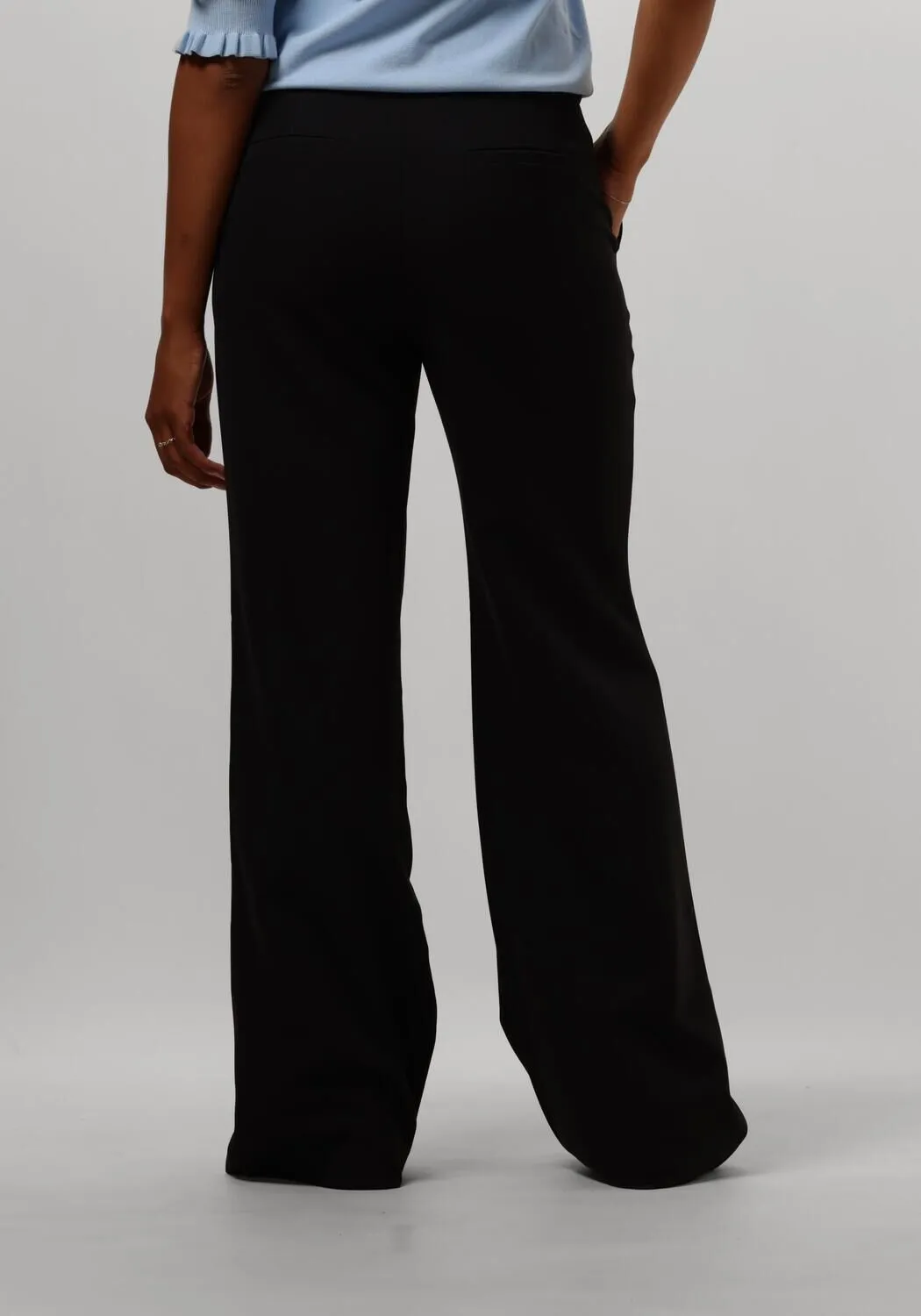 fabienne chapot pantalon évasé puck trousers en noir