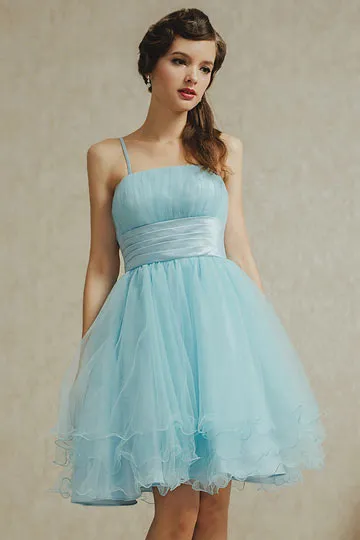 Mini robe mariage cortège bleu pastel effet vaporeux en tulle à brtelle fine