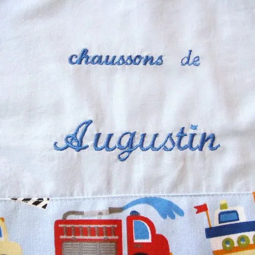 Rentrée des classes, sac à chaussons doudou, coton voitures jaune bleu, prénom brodé, ecole crèche maternelle, sac bébé enfant