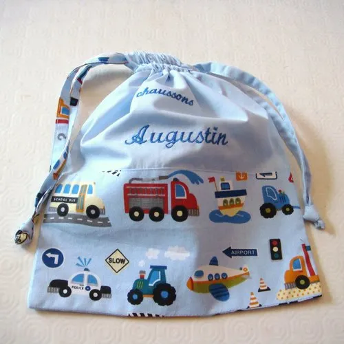 Rentrée des classes, sac à chaussons doudou, coton voitures jaune bleu, prénom brodé, ecole crèche maternelle, sac bébé enfant