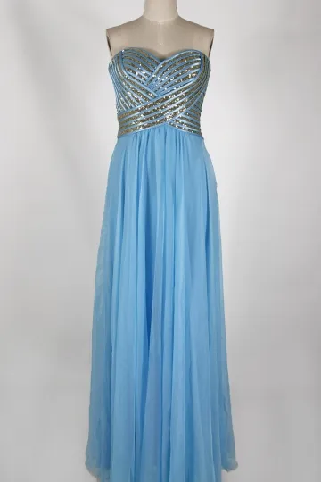 Robe bleu clair bustier coeur & couverte de sequins pour soirée mariage