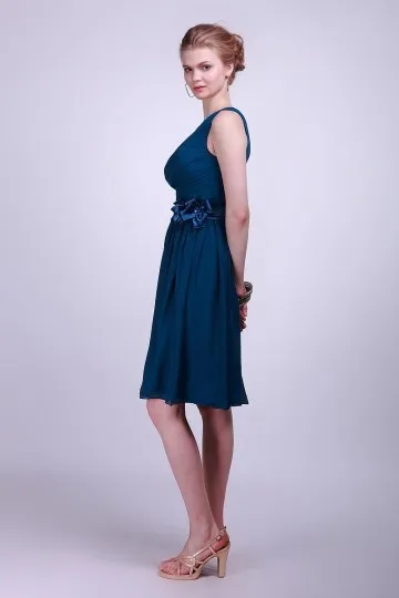 Robe courte pour mariage bleue asymétrique plissé ornée de fleur à la main