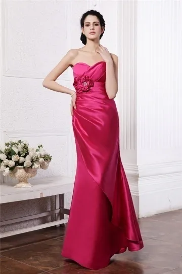 Robe fuchsia longue à bustier cœur en satin sirène pour soirée de mariage