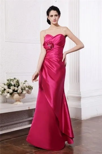 Robe fuchsia longue à bustier cœur en satin sirène pour soirée de mariage