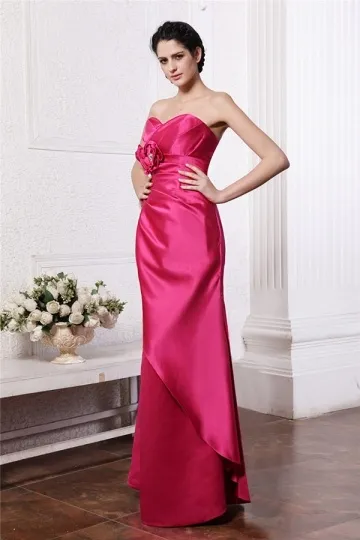 Robe fuchsia longue à bustier cœur en satin sirène pour soirée de mariage