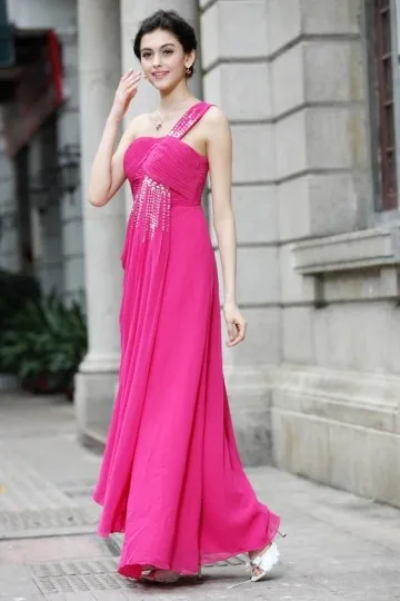 Robe fuchsia pour mariage longue asymétrique bustier plissée & bretelle bijoutée