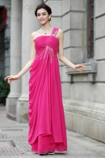 Robe fuchsia pour mariage longue asymétrique bustier plissée & bretelle bijoutée