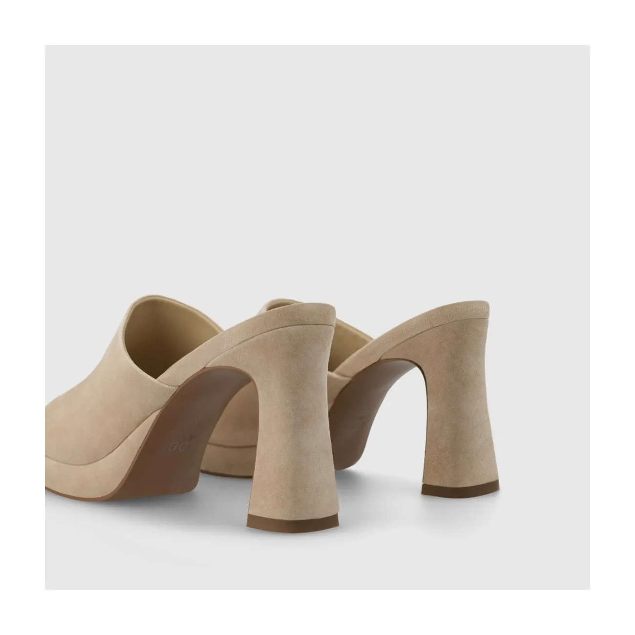 Sandale plateforme femme en daim couleur beige.I LODI Chaussures pour femme online.