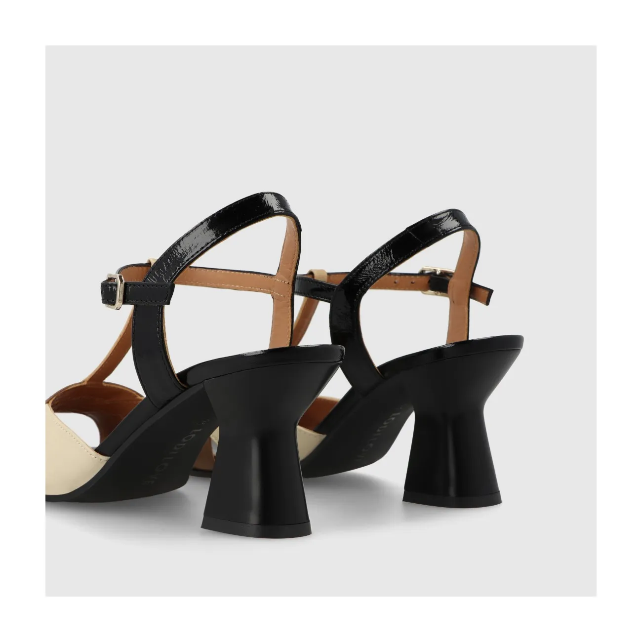 Sandale pour femme en cuir combiné noir et des tons terre. I LODI Chaussures pour femme online.