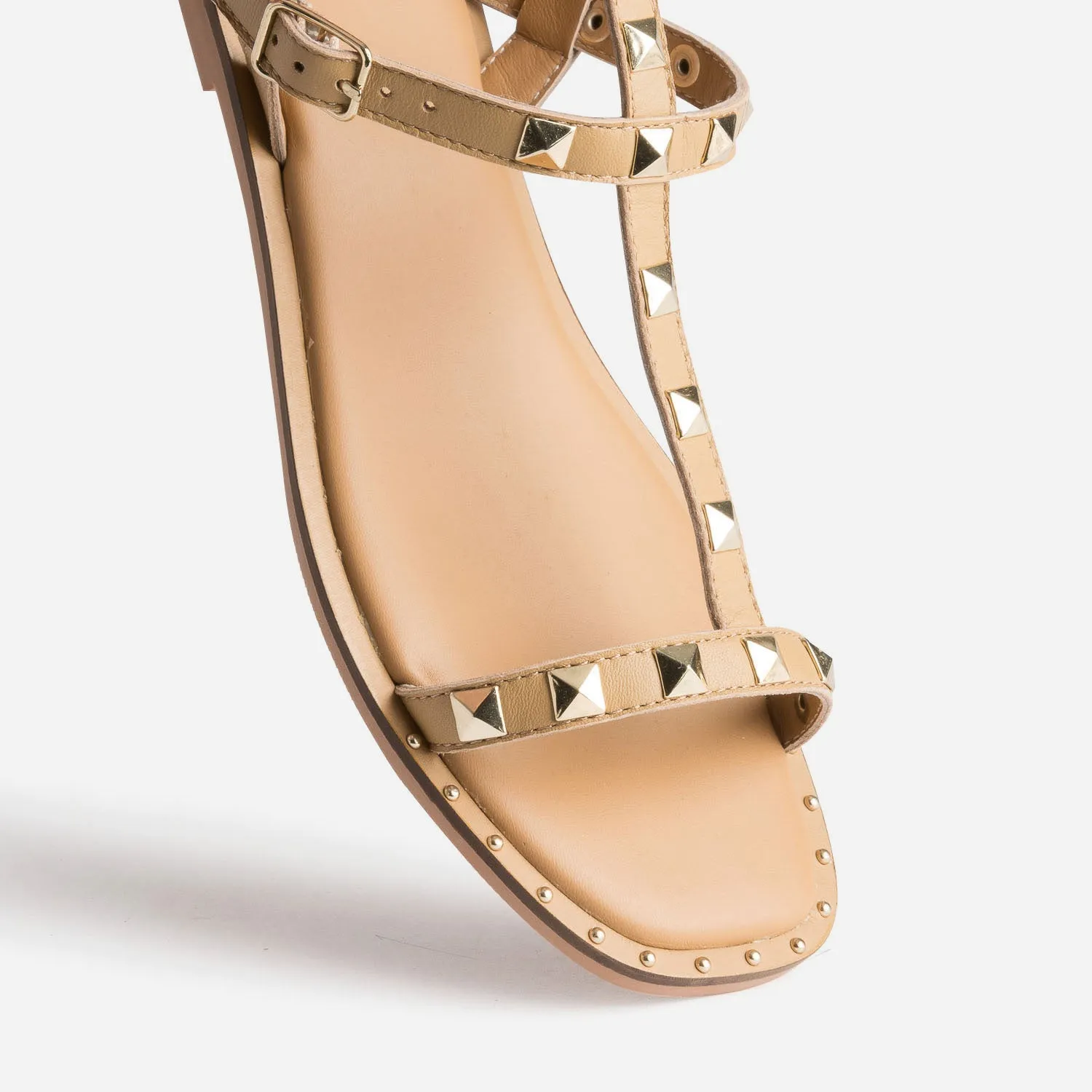 Sandale-spartiate TEXTO camel en cuir clouté - Sandales Femme | ERAM