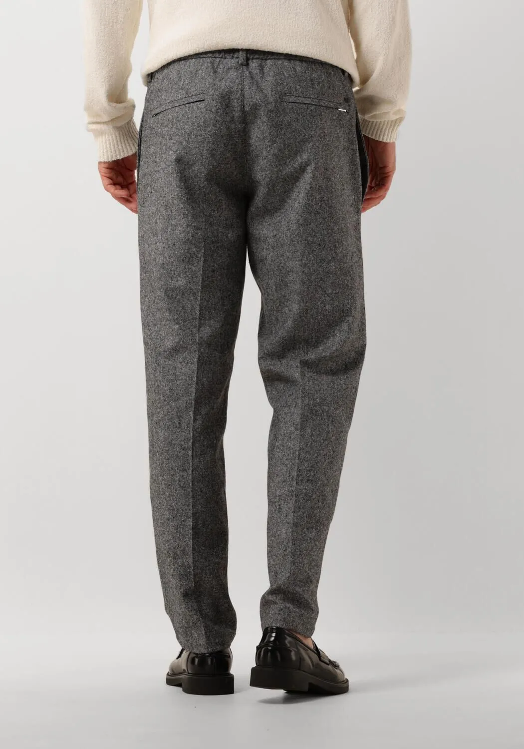 the goodpeople pantalon bien en gris